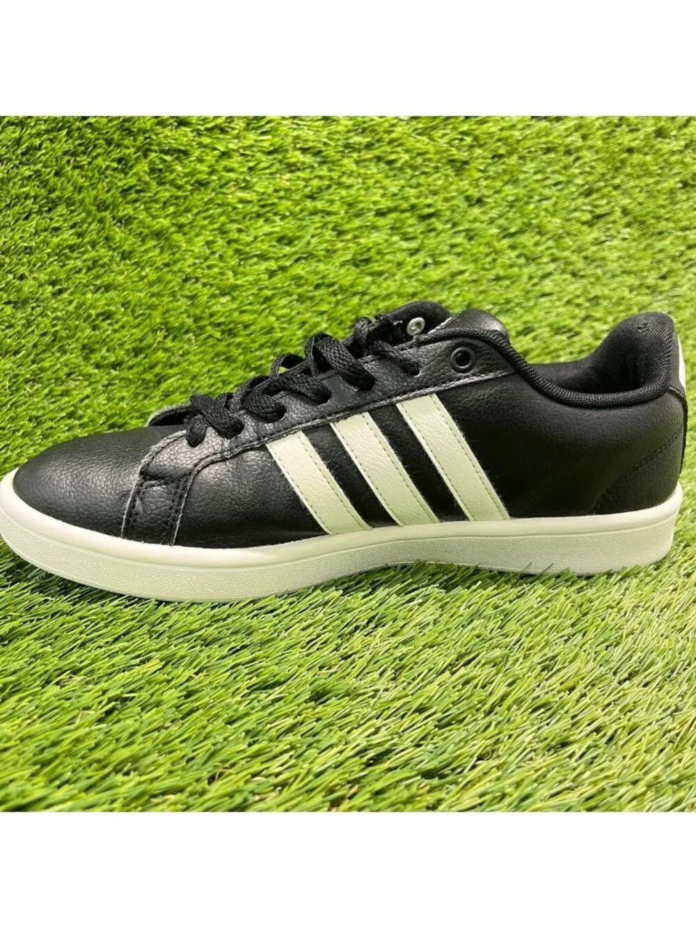 Adidas Cloudfoam Advantage Mens Size 8 Black White Athletic Shoes Sneakers